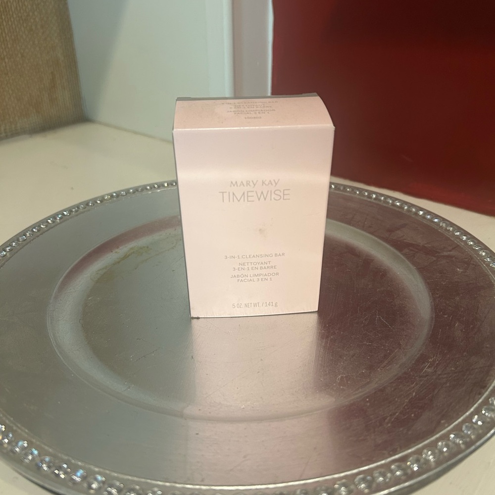 Mary Kay Timewise Cleansing Bar in Soft Pink Packaging